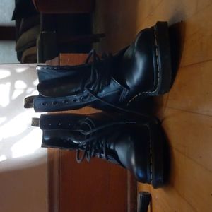 Doc Martens Clemency leather boots 8 39 black
